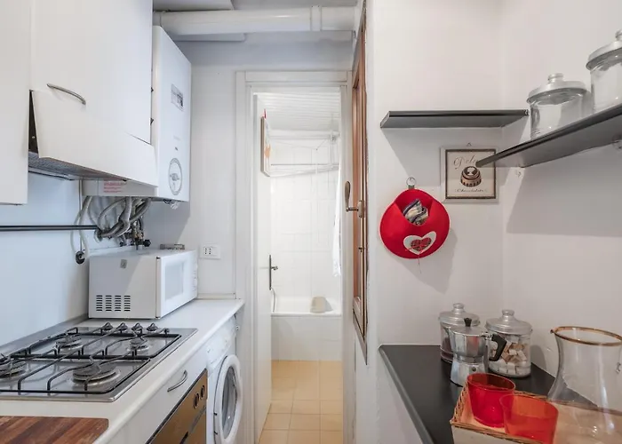 Guesthost - Piazza Delle Erbe Apartment Padova