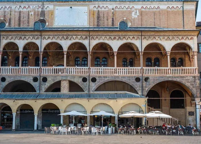 Guesthost - Piazza Delle Erbe Pádua